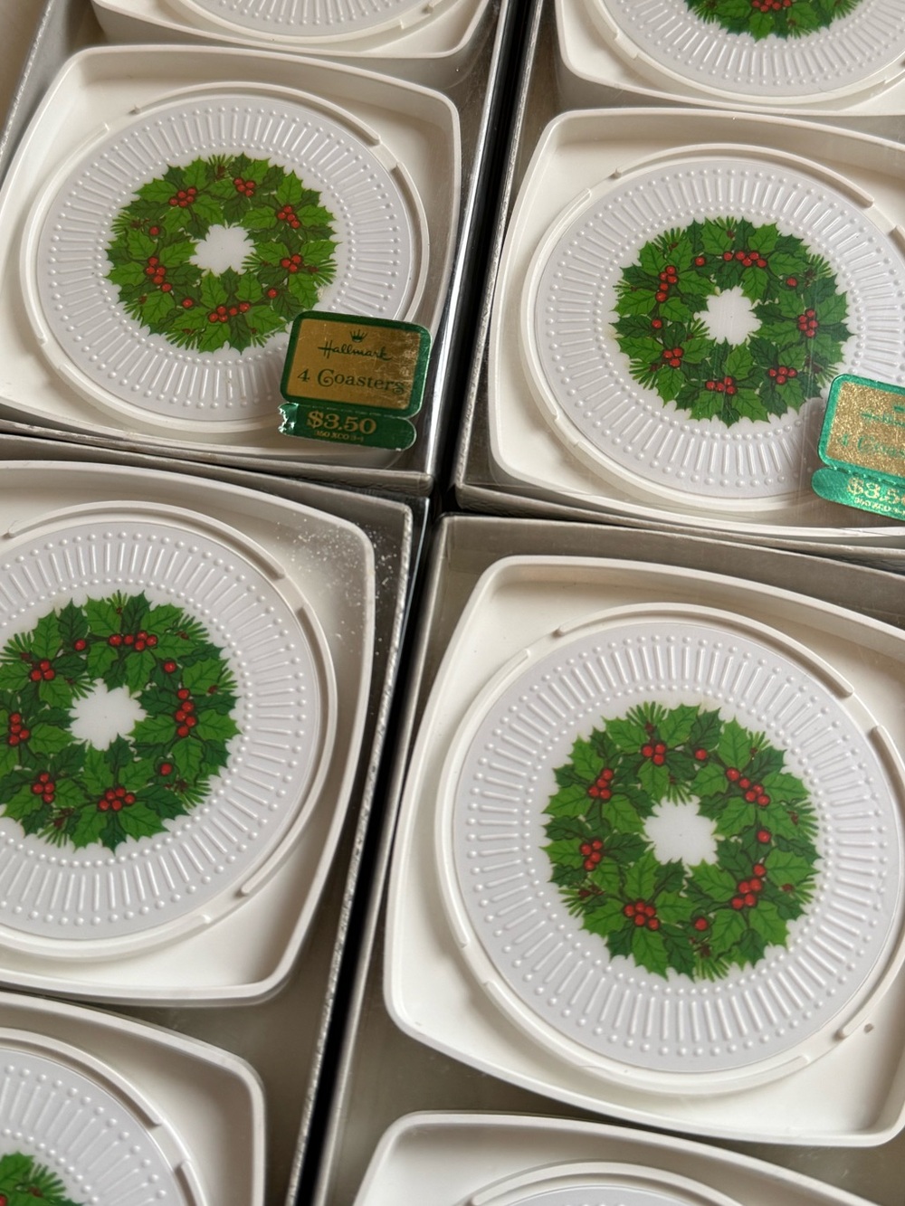 Set of 4 Christmas Wreath Melamine Vintage Hallmark Drink Coasters BNIB